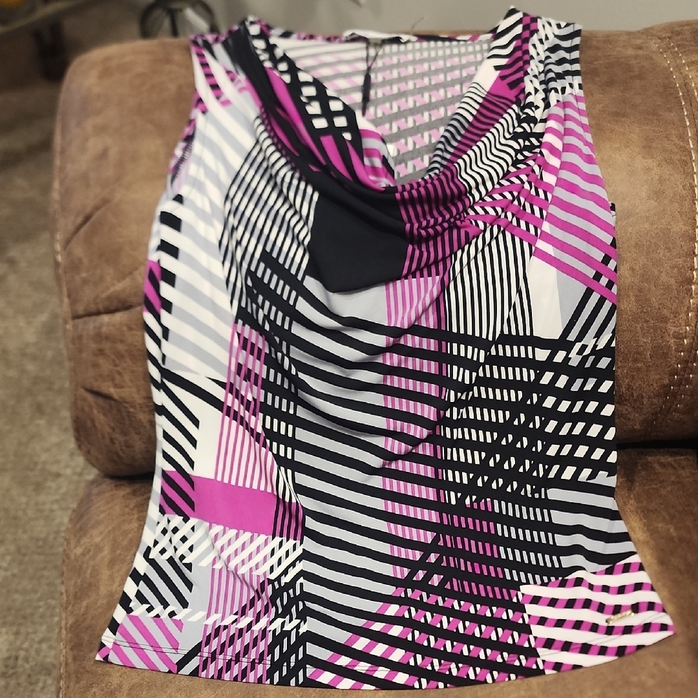 NWT Calvin Klein White and Black Fitted Graphic Tank Top